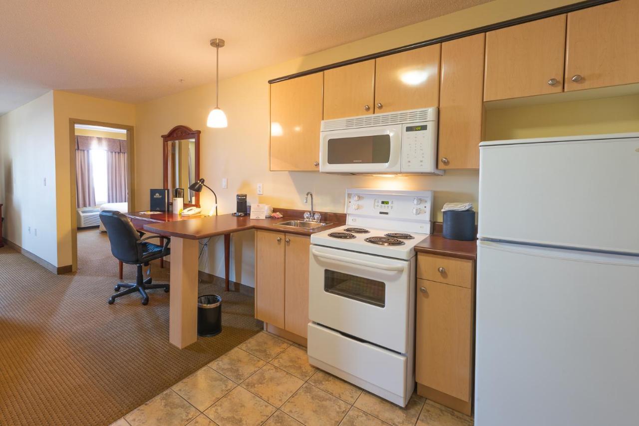 Days Inn By Wyndham Bonnyville Buitenkant foto