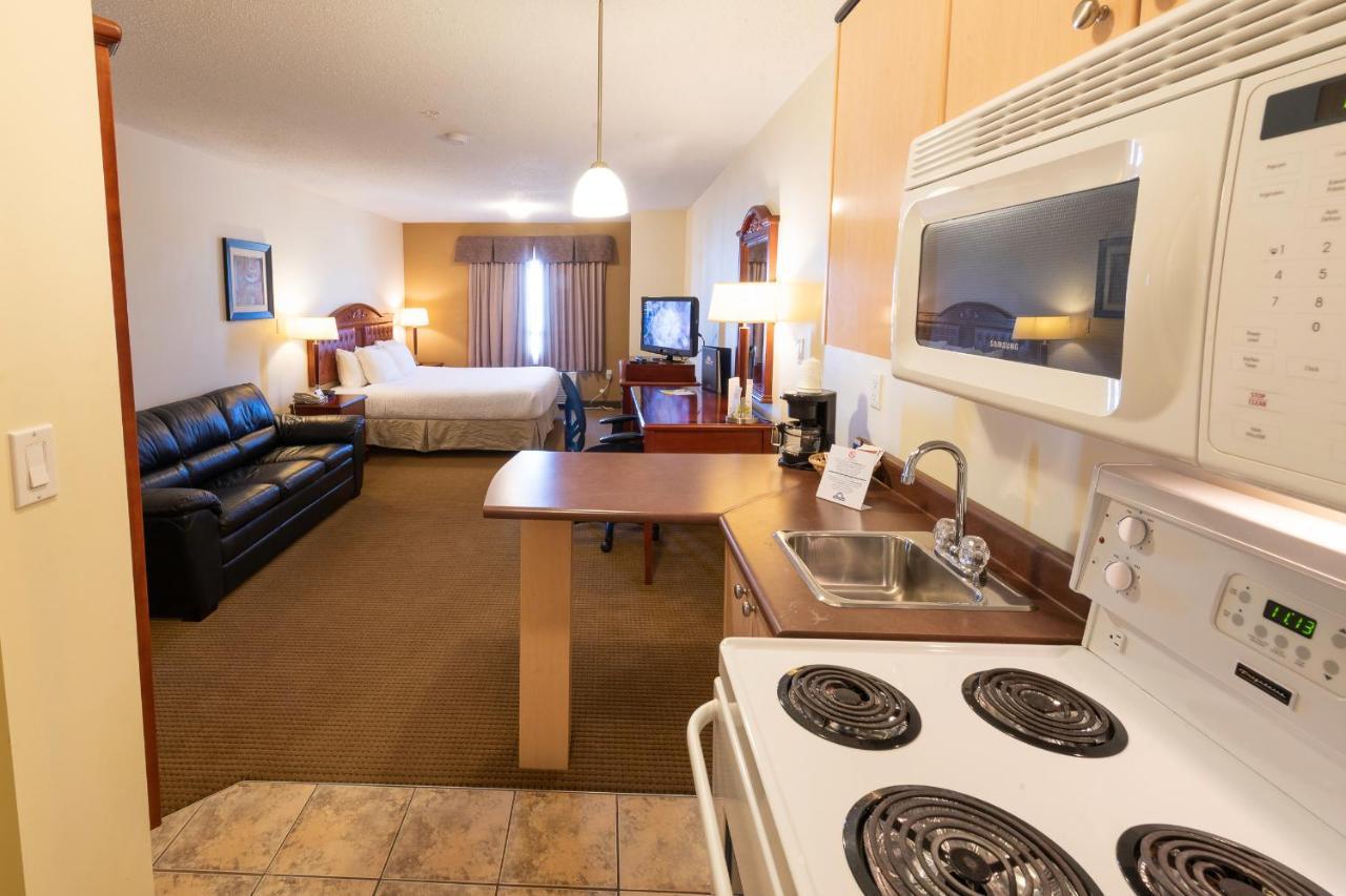 Days Inn By Wyndham Bonnyville Buitenkant foto