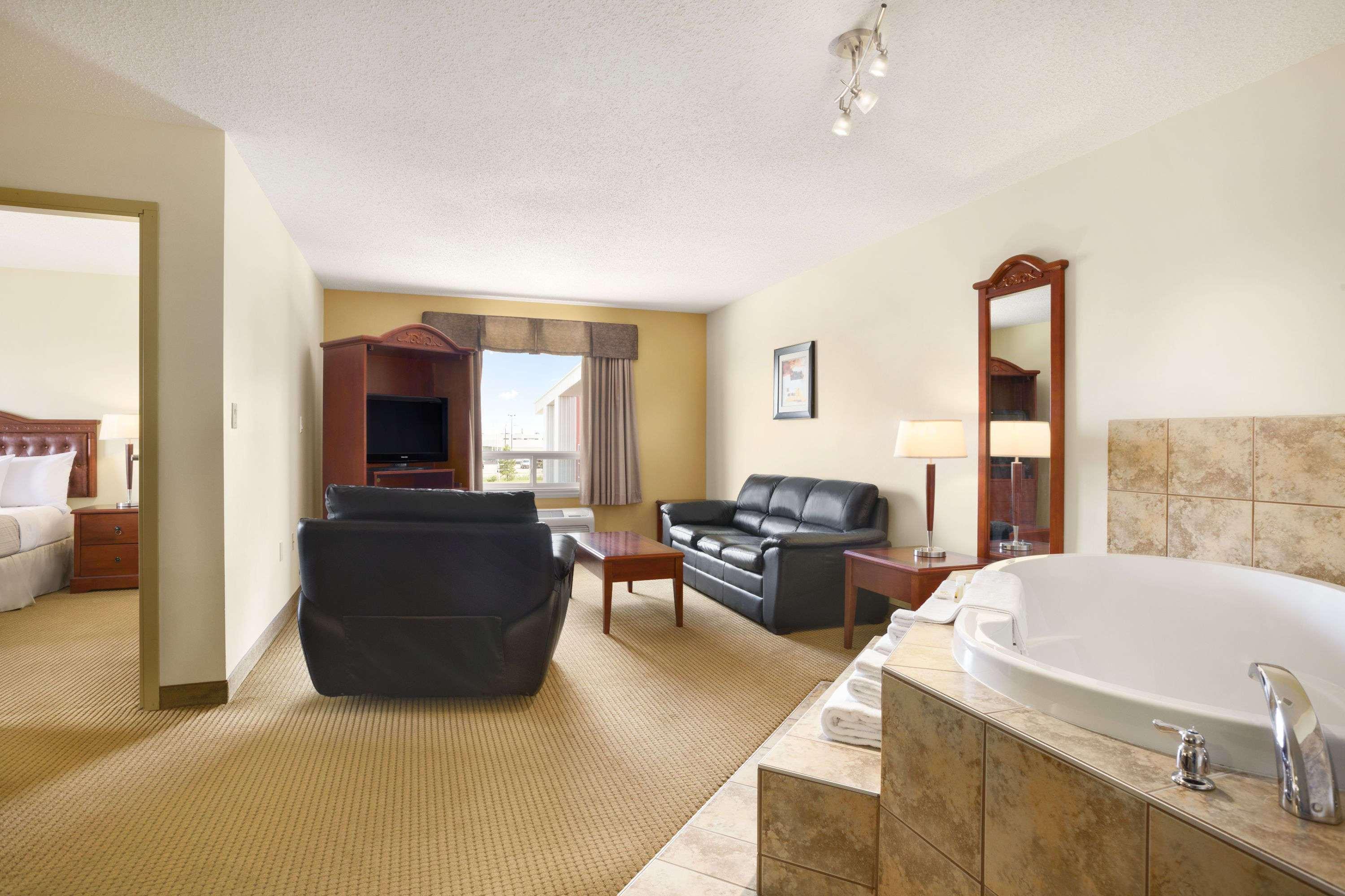 Days Inn By Wyndham Bonnyville Buitenkant foto