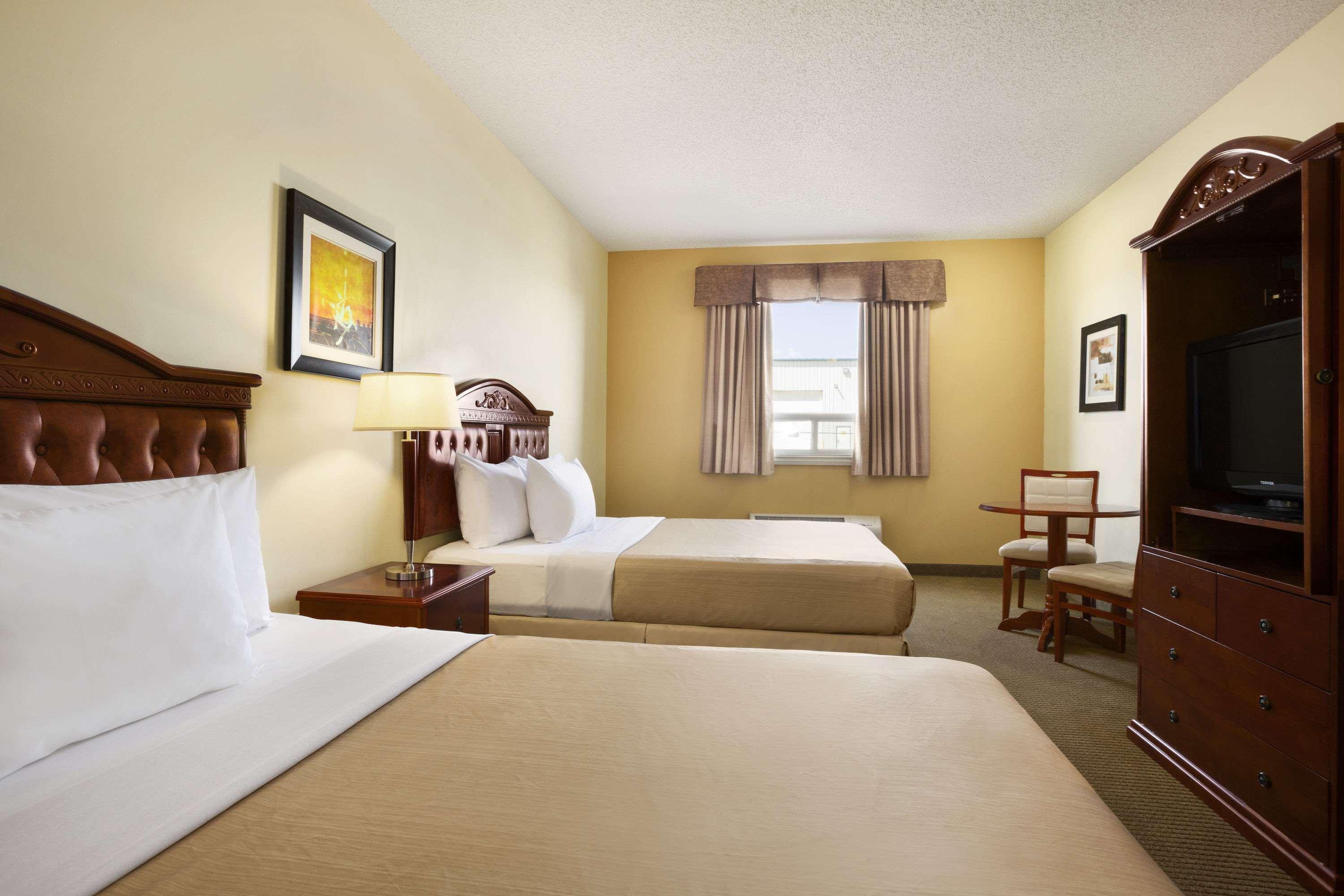 Days Inn By Wyndham Bonnyville Buitenkant foto